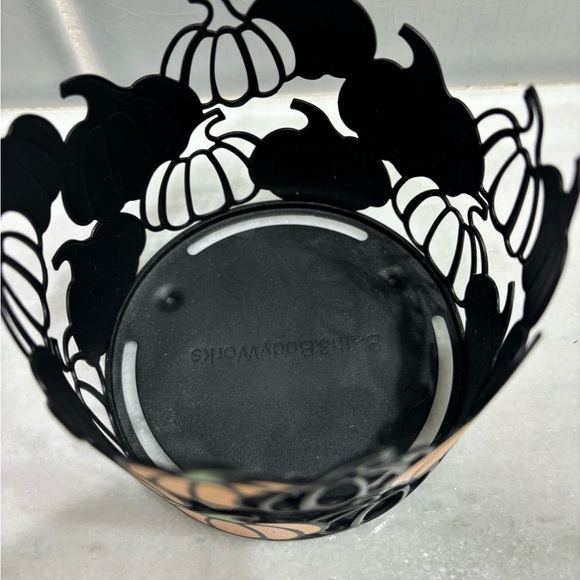 New Bath & Body Works Pumpkin 3 Wick Candle Holder - Picture 3 of 5